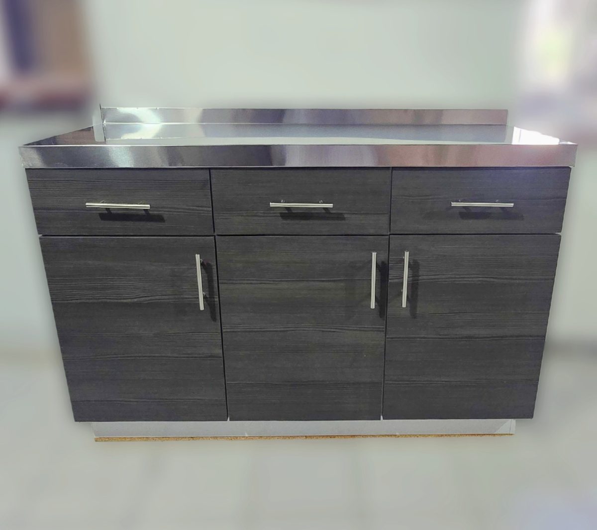 Mobiliario de acero inoxidable a la medida para uso profesional — Casa Inox